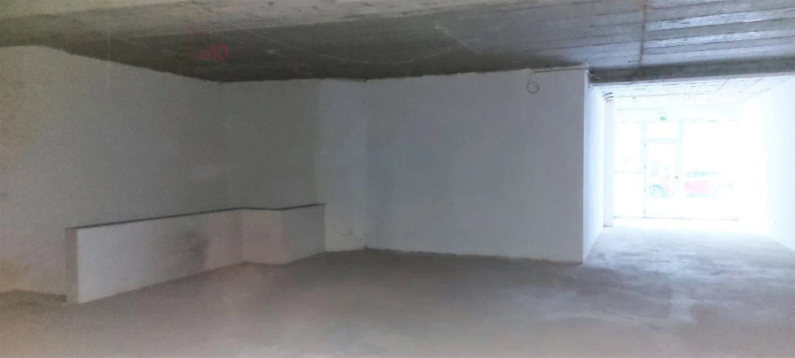 Loja para Venda em Alto do Seixalinho, Santo André e Verderena Foto 1