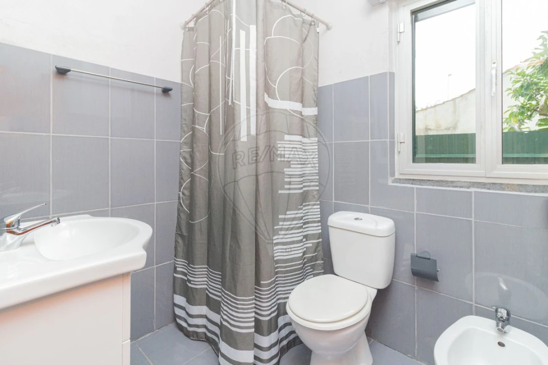 Moradia T4 para Venda em Seiça Foto 11