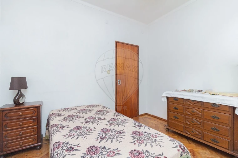 Moradia T4 para Venda em Seiça Foto 4