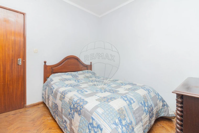 Moradia T4 para Venda em Seiça Foto 9