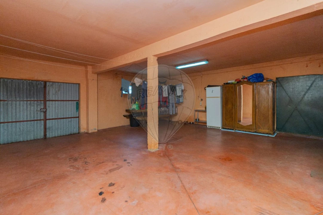 Moradia T4 para Venda em Seiça Foto 26