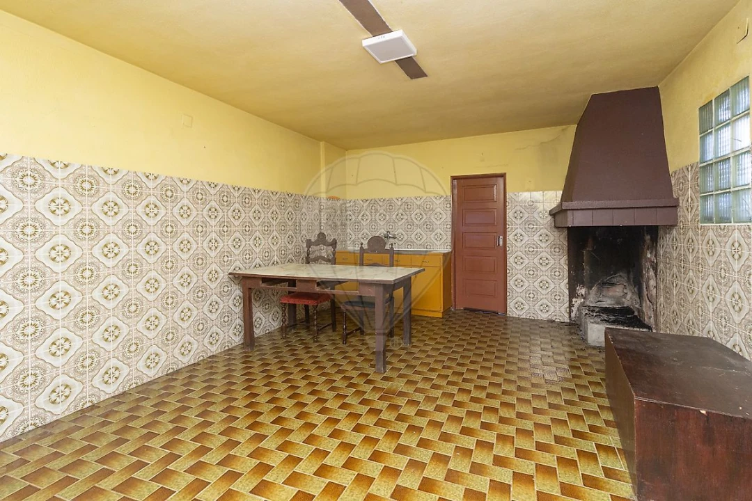 Moradia T4 para Venda em Seiça Foto 4