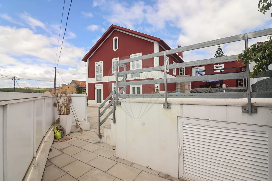 Moradia T5 para Venda em Carregado e Cadafais Foto 40