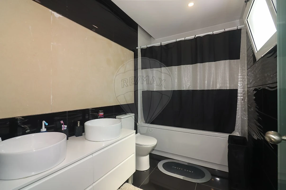 Moradia T5 para Venda em Carregado e Cadafais Foto 25