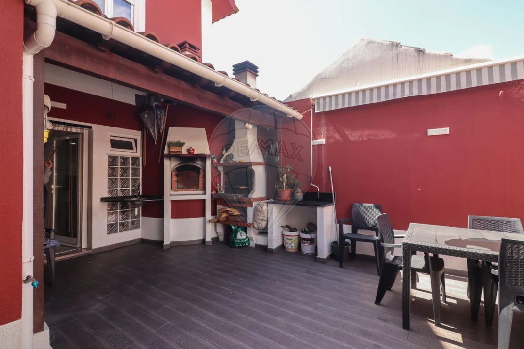 Moradia T5 para Venda em Carregado e Cadafais Foto 35