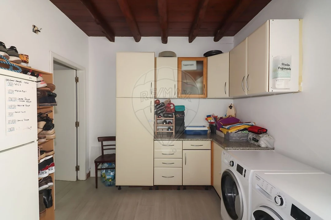 Moradia T5 para Venda em Carregado e Cadafais Foto 31