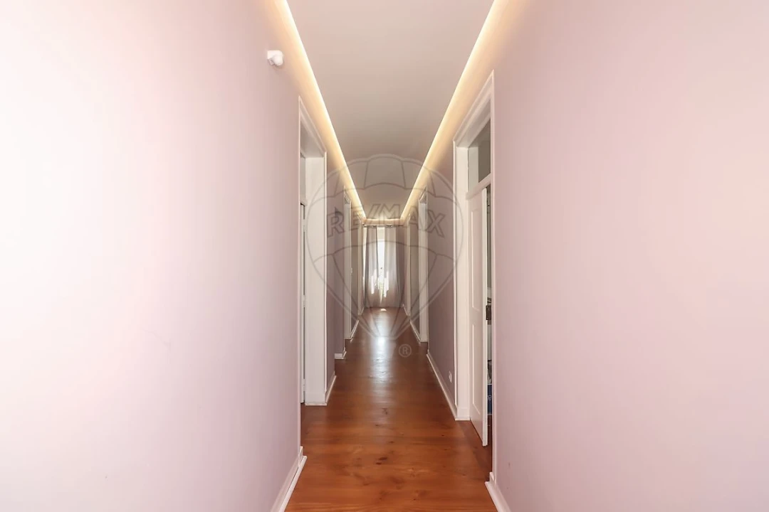 Moradia T5 para Venda em Carregado e Cadafais Foto 15