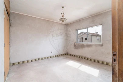 Moradia T4 para Venda em Esgueira