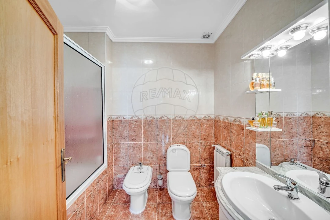 Moradia T4 para Venda em Gafanha da Nazaré Foto 12