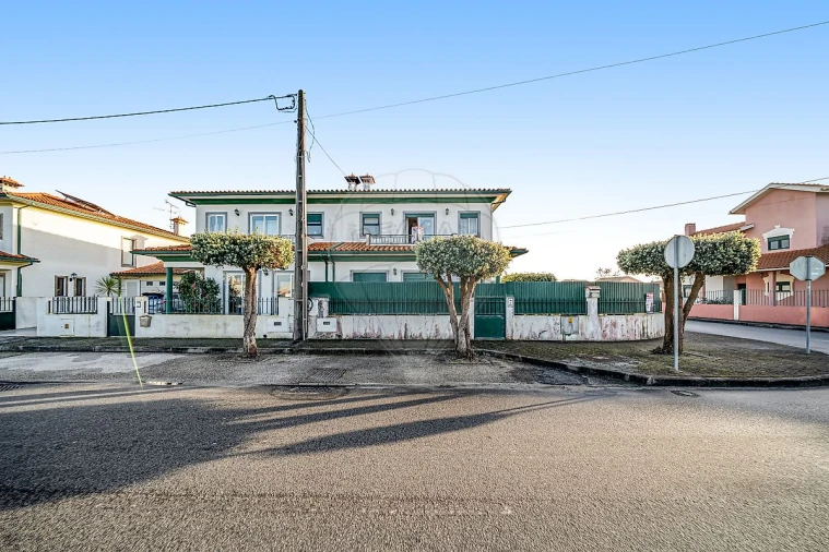 Moradia T4 para Venda em Gafanha da Nazaré Foto 1