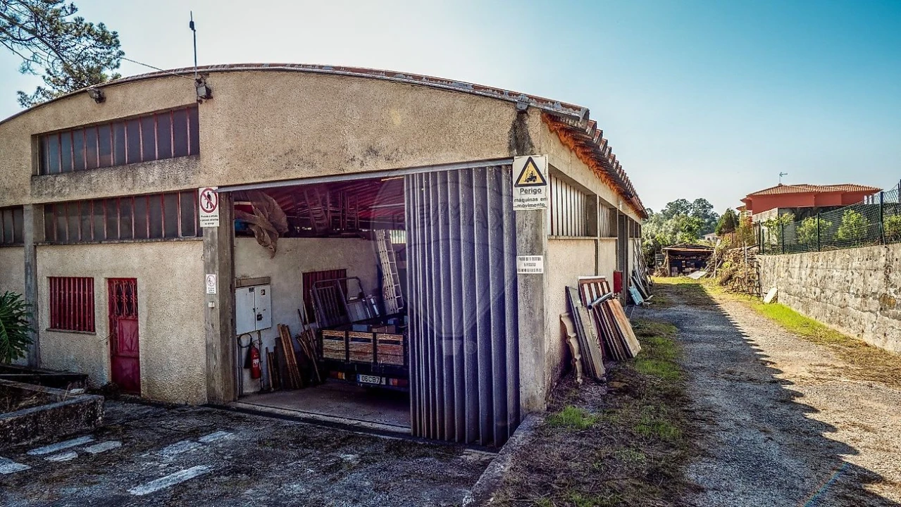 Armazém para Venda em Covelas Foto 22
