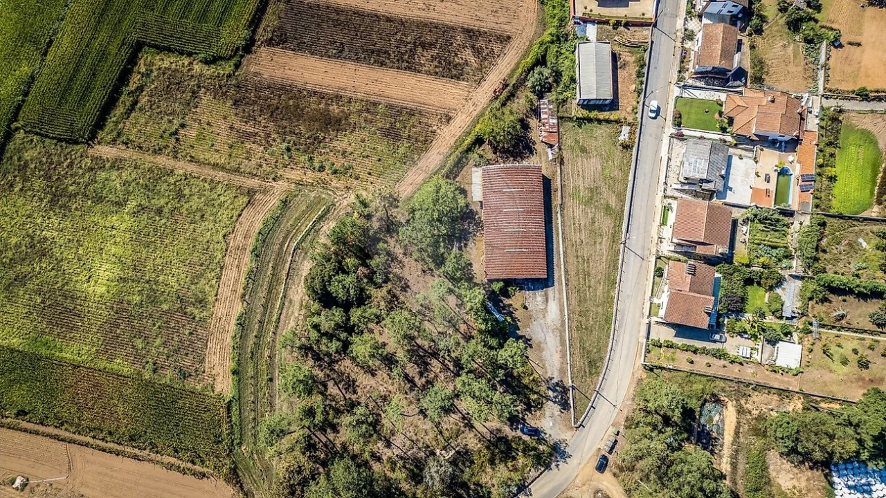 Armazém para Venda em Covelas Foto 26