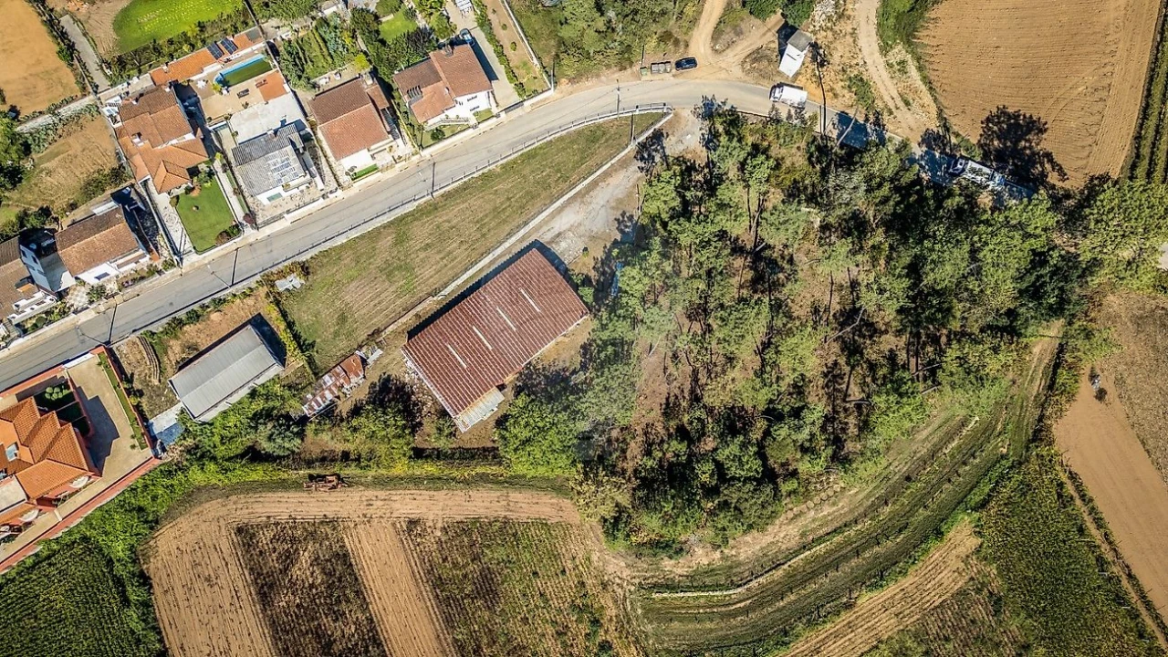 Armazém para Venda em Covelas Foto 27