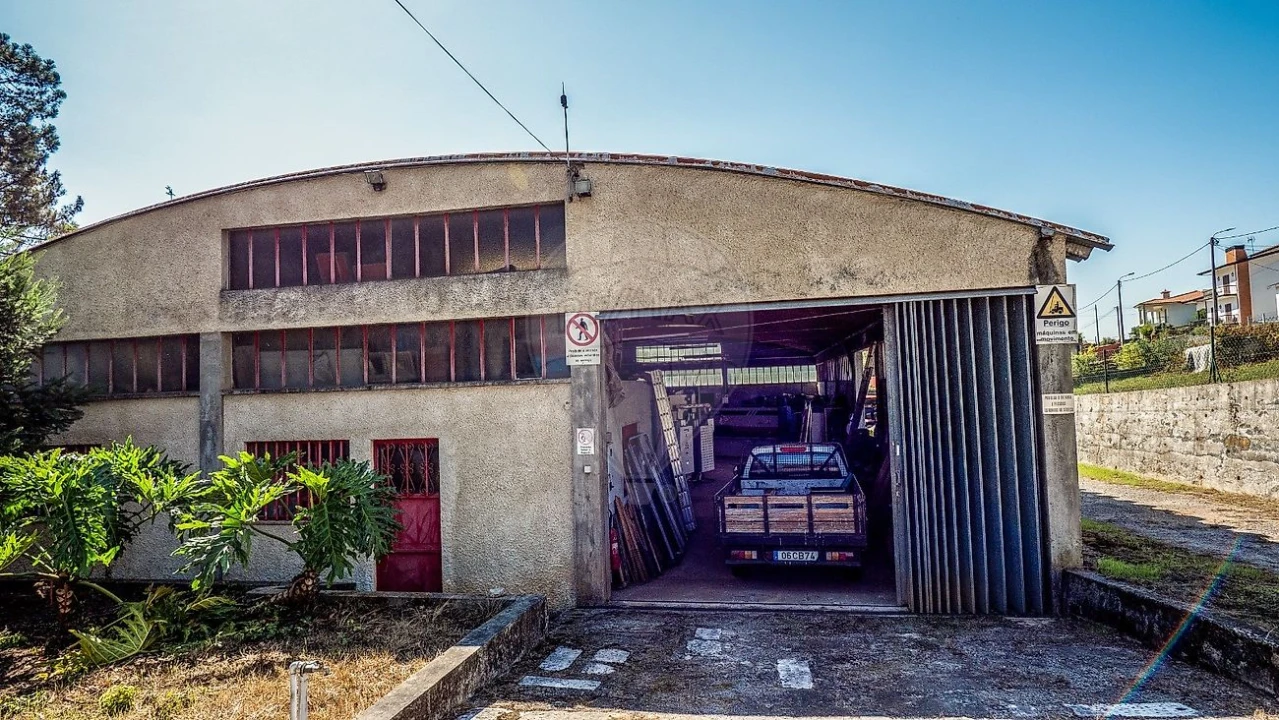Armazém para Venda em Covelas Foto 21
