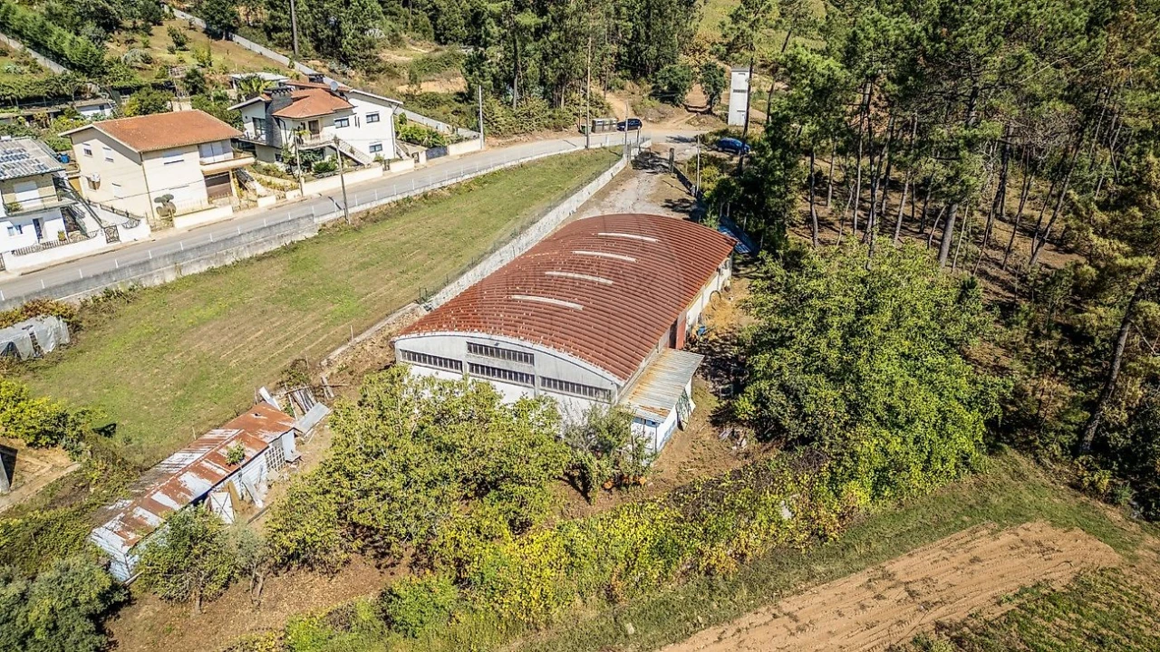 Armazém para Venda em Covelas Foto 24