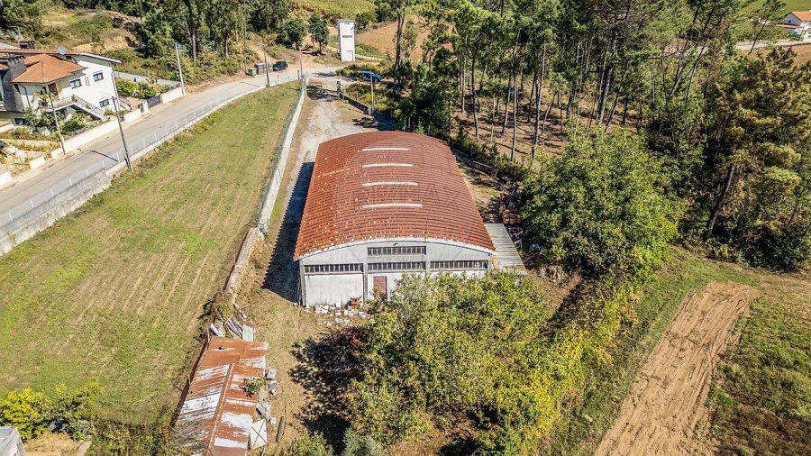 Armazém para Venda em Covelas
