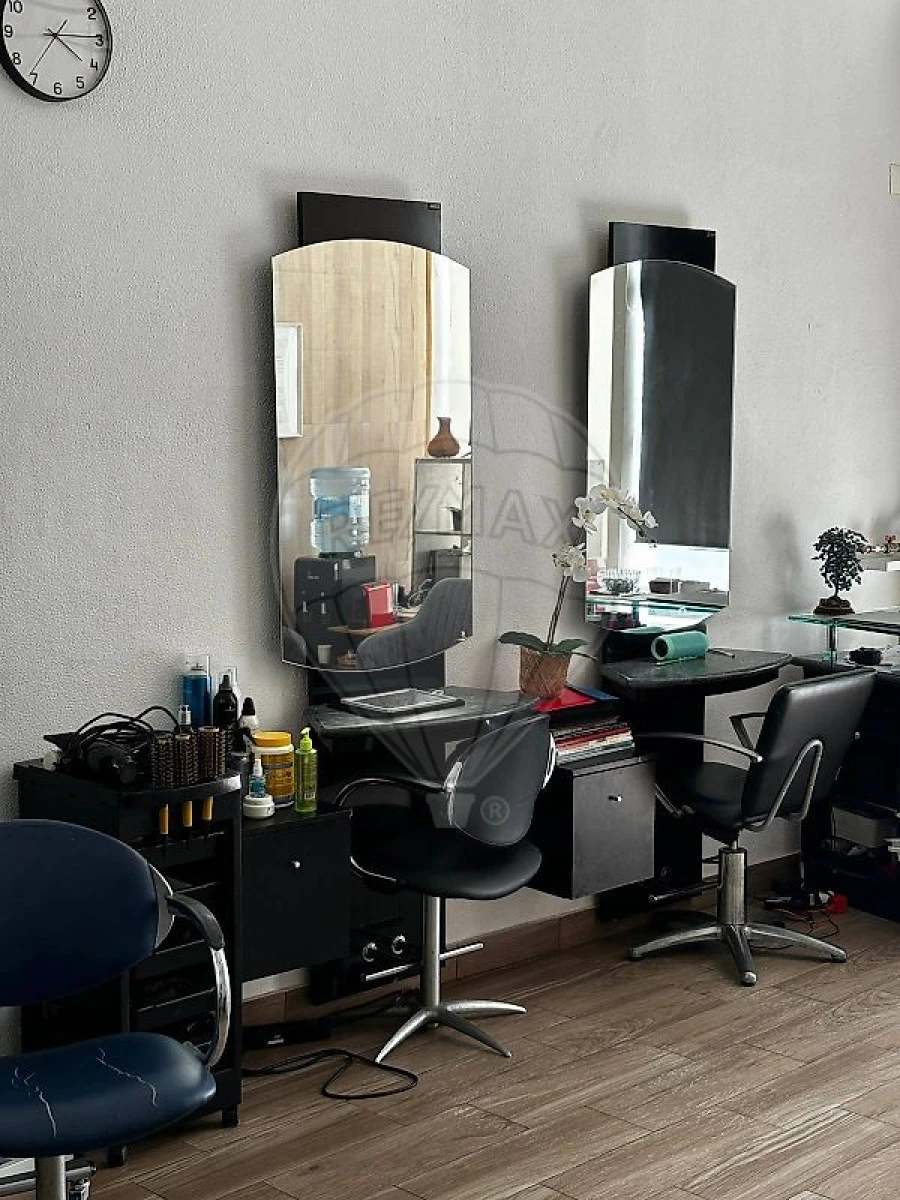 Negócio para Venda em Alvalade Foto 1