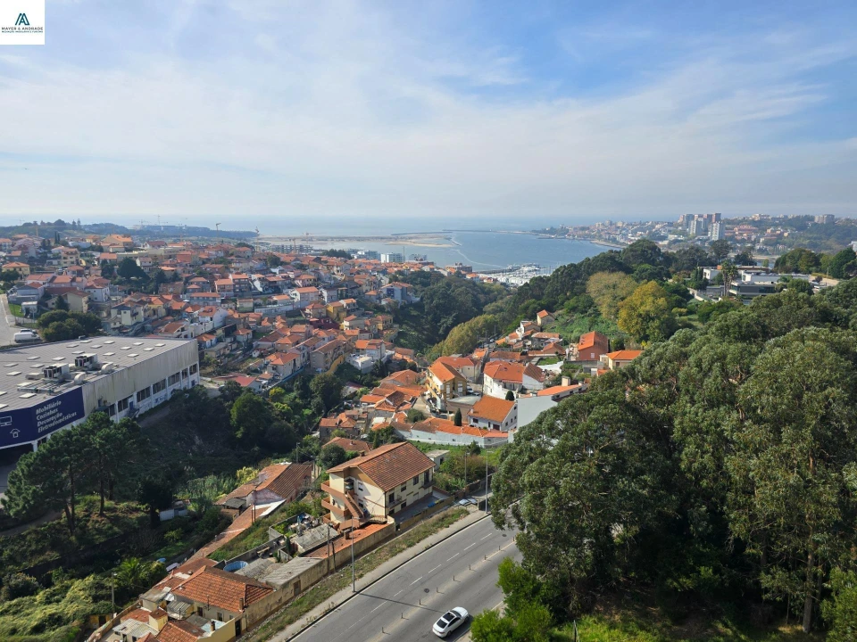 Apartamento T5 para Venda em Santa Marinha e São Pedro da Afurada Foto 1