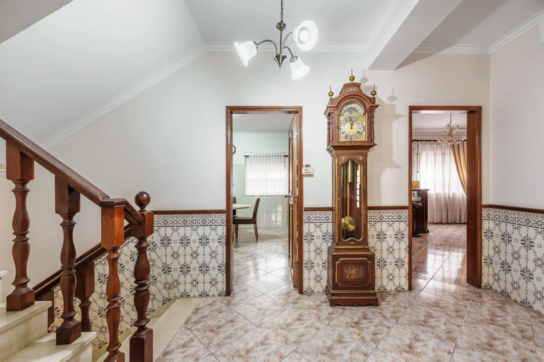 Moradia T8 para Venda em Cacém e São Marcos Foto 28