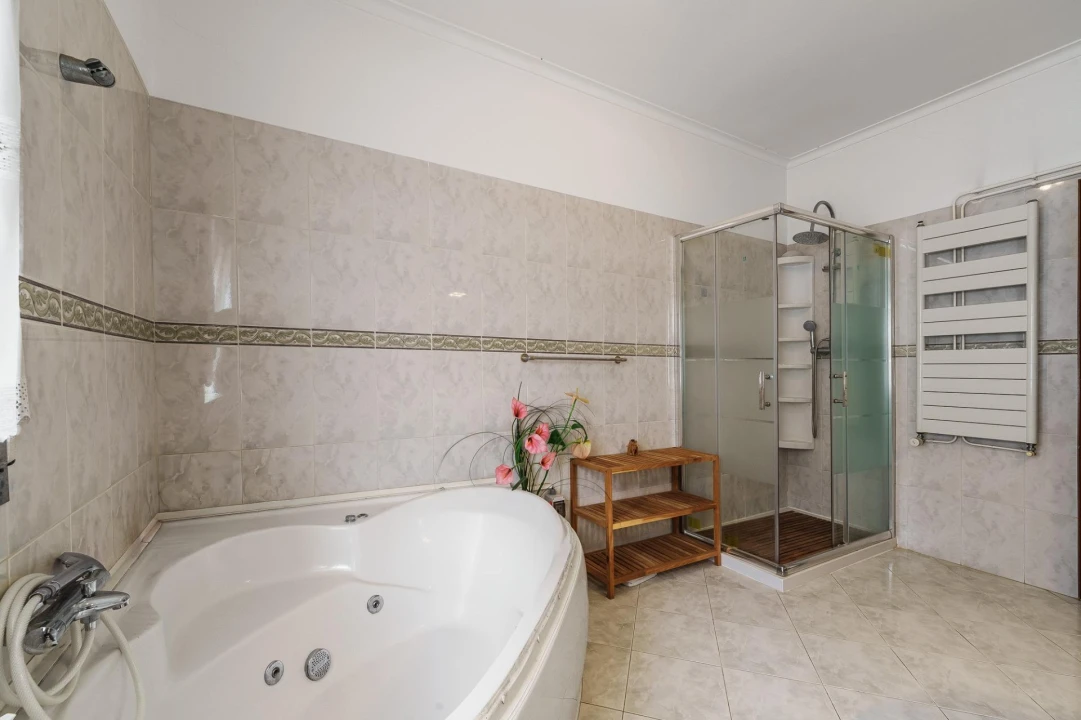 Moradia T8 para Venda em Cacém e São Marcos Foto 34