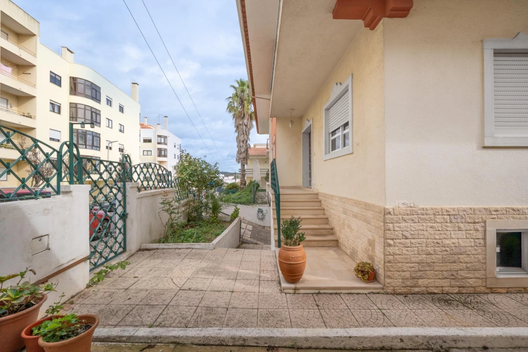 Moradia T8 para Venda em Cacém e São Marcos Foto 4