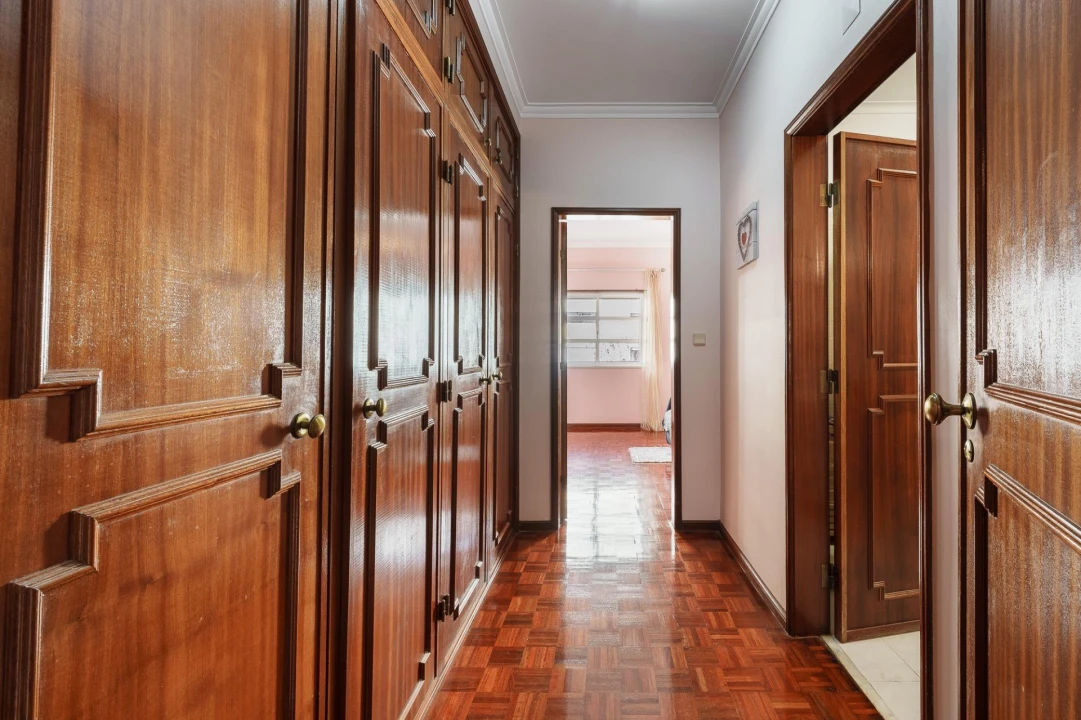 Moradia T8 para Venda em Cacém e São Marcos Foto 46