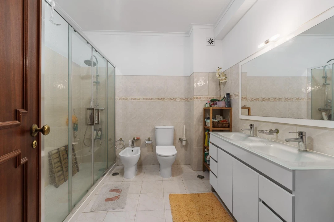 Moradia T8 para Venda em Cacém e São Marcos Foto 47