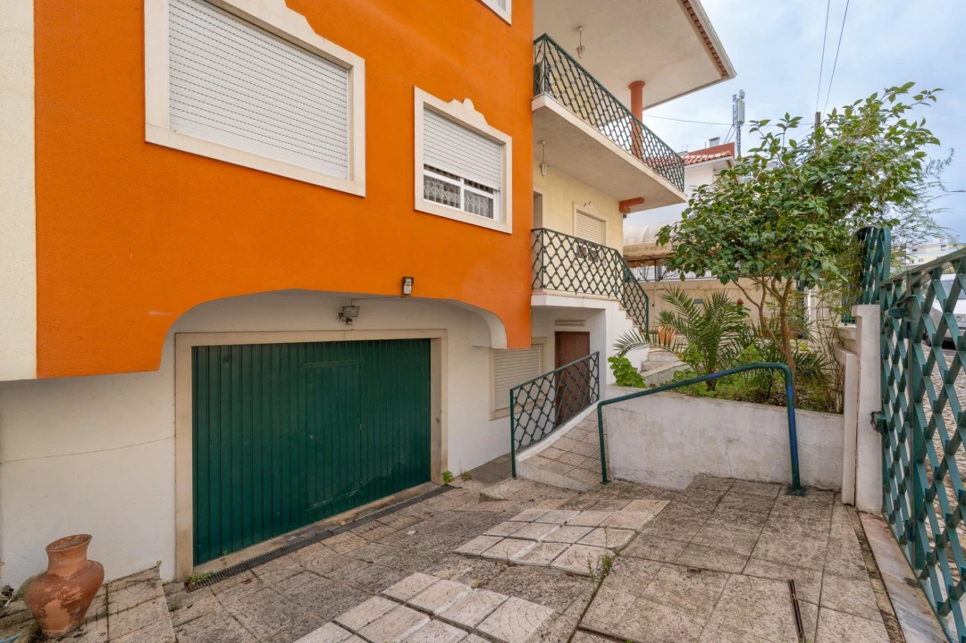 Moradia T8 para Venda em Cacém e São Marcos Foto 5