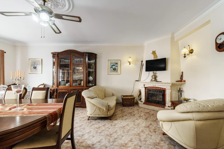 Moradia T8 para Venda em Cacém e São Marcos Foto 20