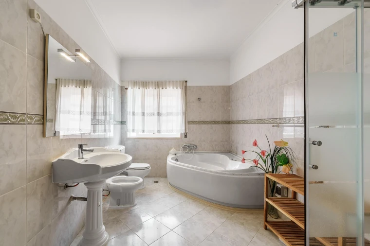 Moradia T8 para Venda em Cacém e São Marcos Foto 38