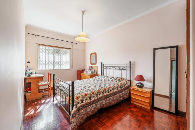 Moradia T8 para Venda em Cacém e São Marcos Foto 38