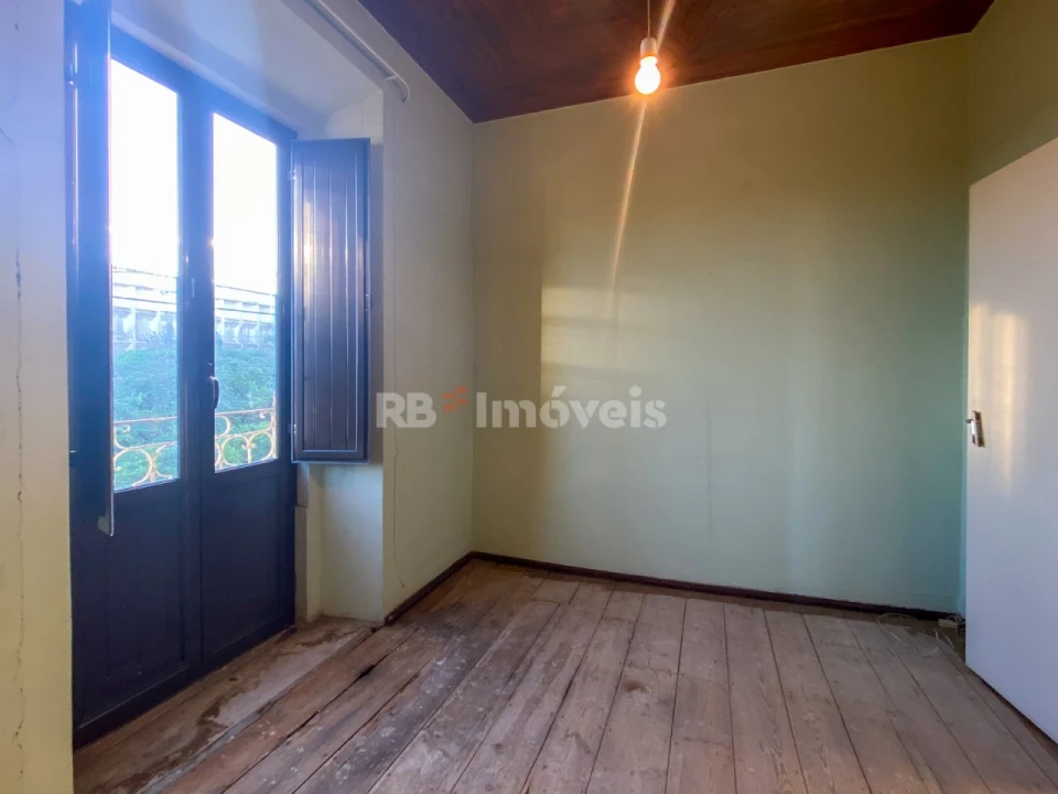 Moradia T5 para Venda em Olaia e Paço Foto 23