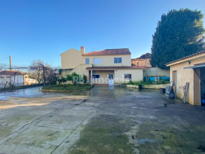 Moradia T5 para Venda em Olaia e Paço Foto 3