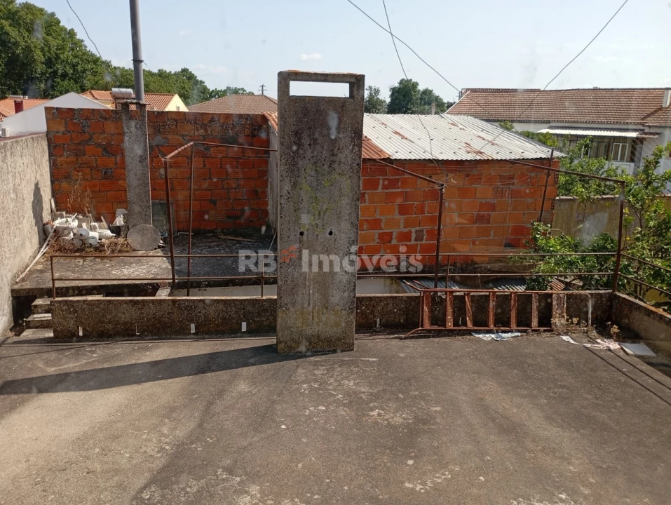 Prédio para Venda em Vila Nova da Barquinha Foto 9