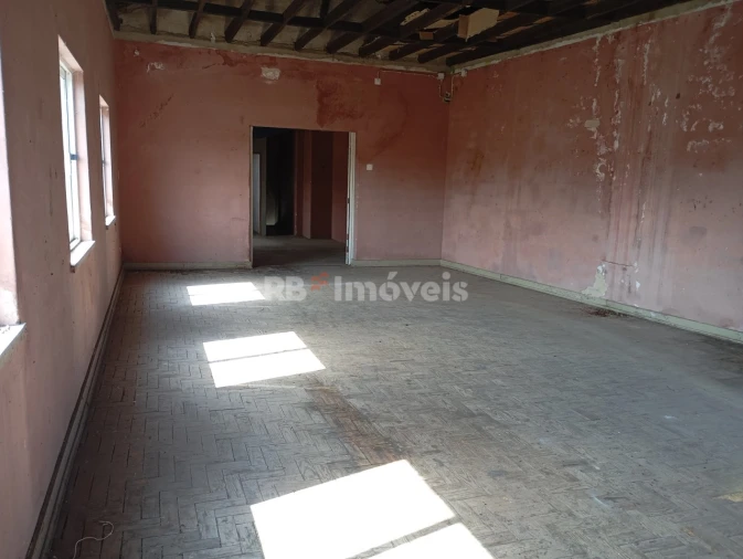 Prédio para Venda em Vila Nova da Barquinha Foto 3