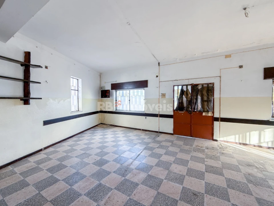 Negócio para Venda em Tramagal Foto 4