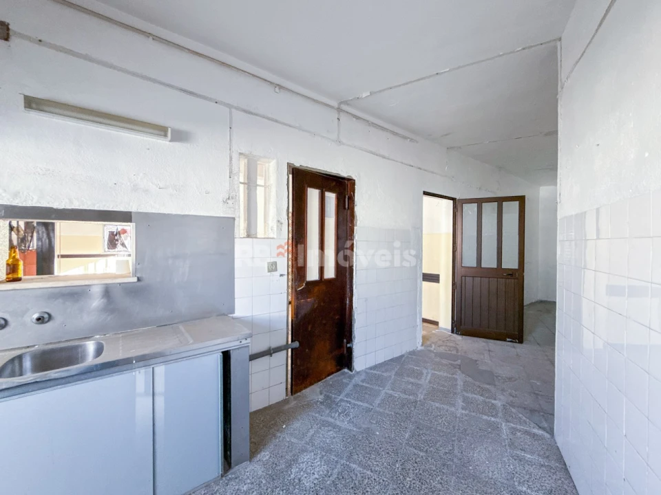 Negócio para Venda em Tramagal Foto 12