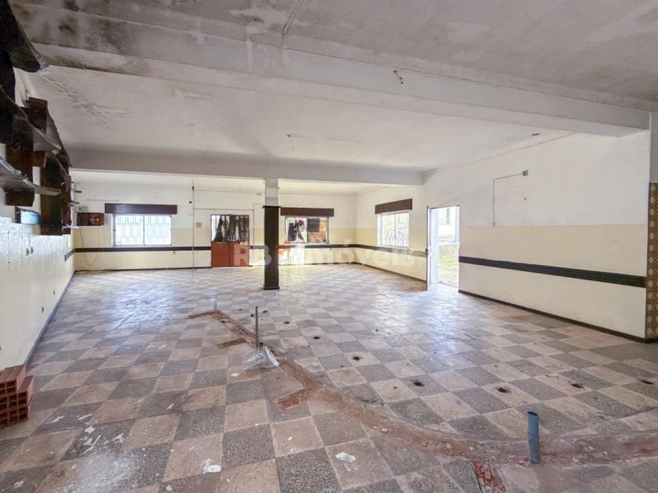 Negócio para Venda em Tramagal Foto 16