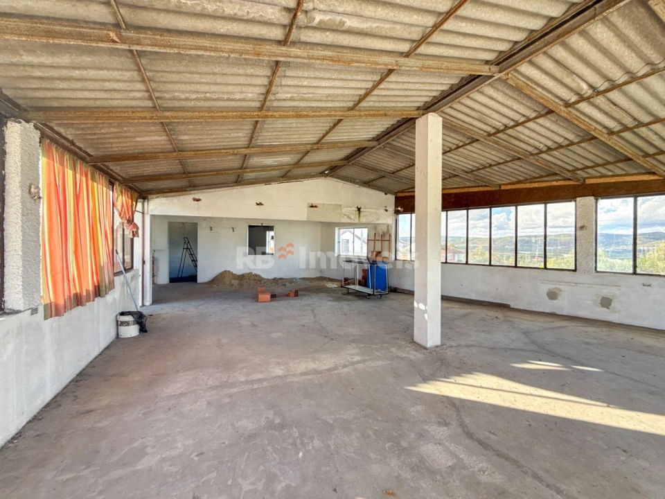 Negócio para Venda em Tramagal Foto 21