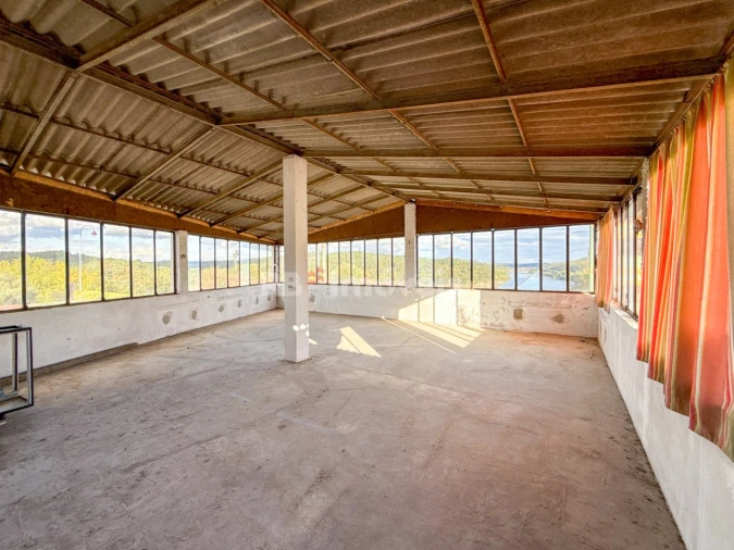 Negócio para Venda em Tramagal Foto 17