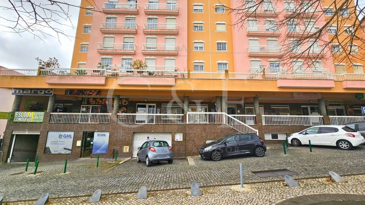 Loja para Venda em Cacém e São Marcos Foto 14