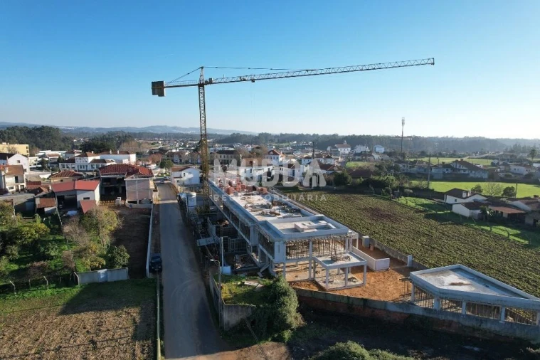 Moradia T3 para Venda em Loureiro Foto 11