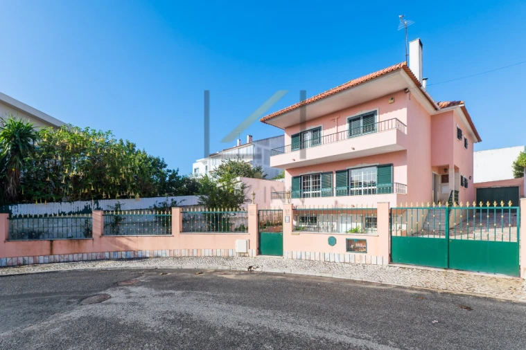 Moradia T4 para Venda em Carcavelos e Parede Foto 2