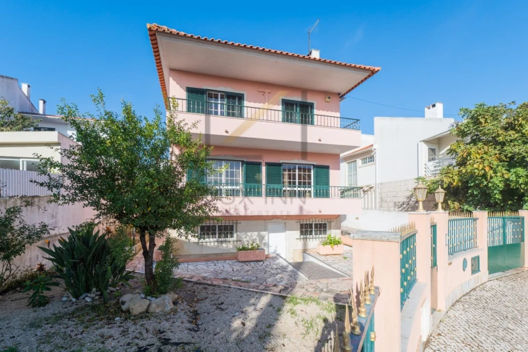 Moradia T4 para Venda em Carcavelos e Parede Foto 3