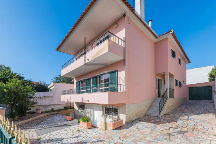 Moradia T4 para Venda em Carcavelos e Parede Foto 5