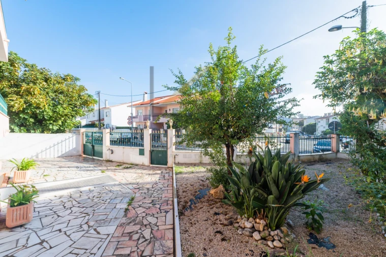 Moradia T4 para Venda em Carcavelos e Parede Foto 7