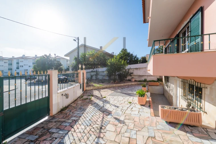 Moradia T4 para Venda em Carcavelos e Parede Foto 8