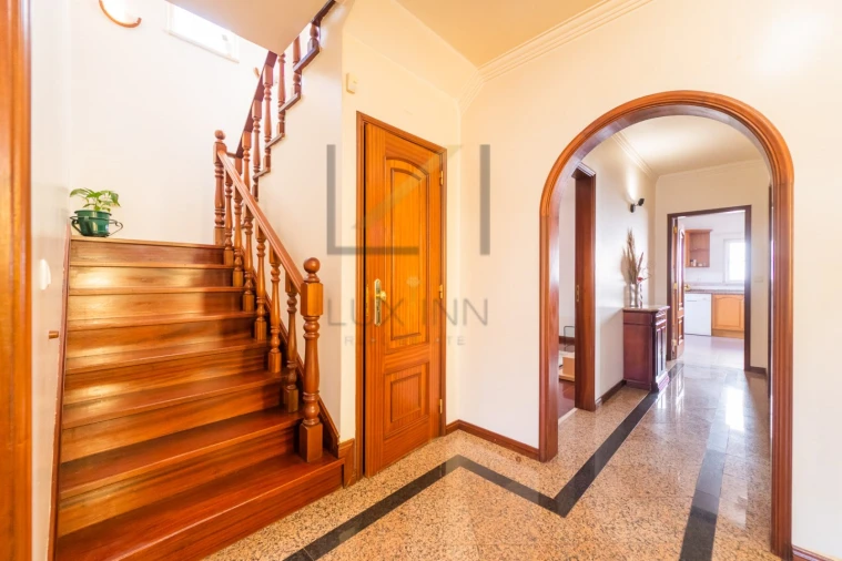 Moradia T4 para Venda em Carcavelos e Parede Foto 9