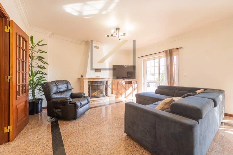 Moradia T4 para Venda em Carcavelos e Parede Foto 13