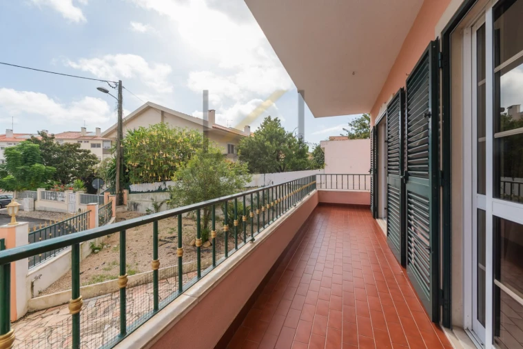 Moradia T4 para Venda em Carcavelos e Parede Foto 18